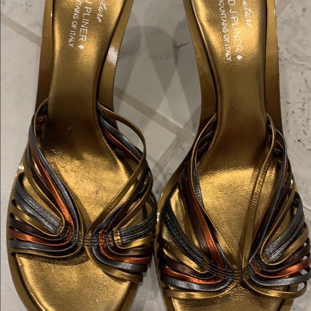 Donald Pliner metallic size 8